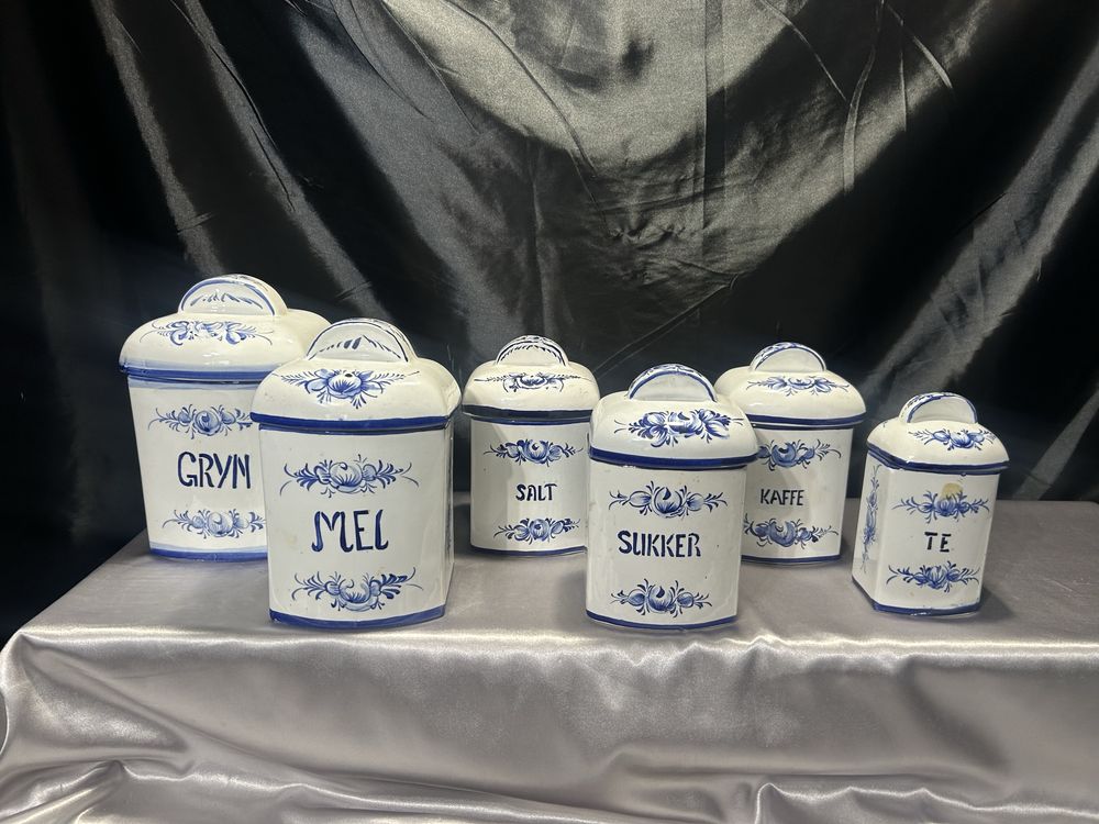 Zestaw sześciu ręcznie malowanych ceramicznych pojemników