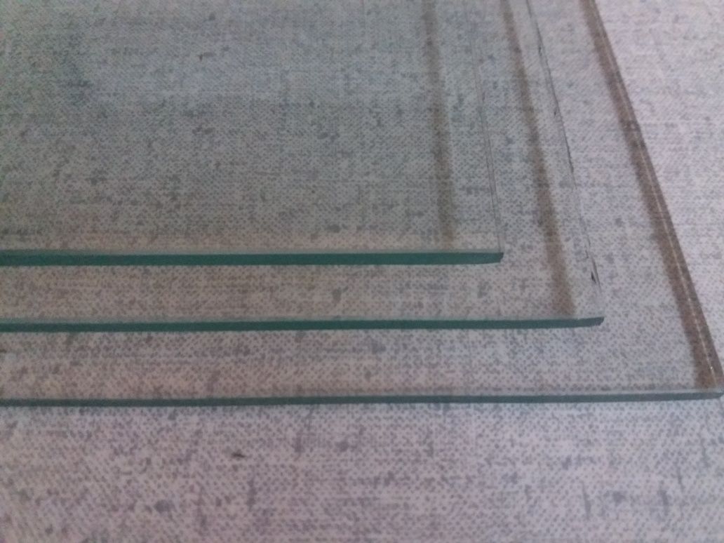 Стеклянные полочки 76.4×18.7 для витрины .