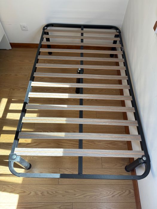 Cama de Solteiro em Ferro Mindol - Resistência e Charme