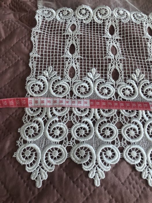 Firanka z zazdroskami - z gipiurą