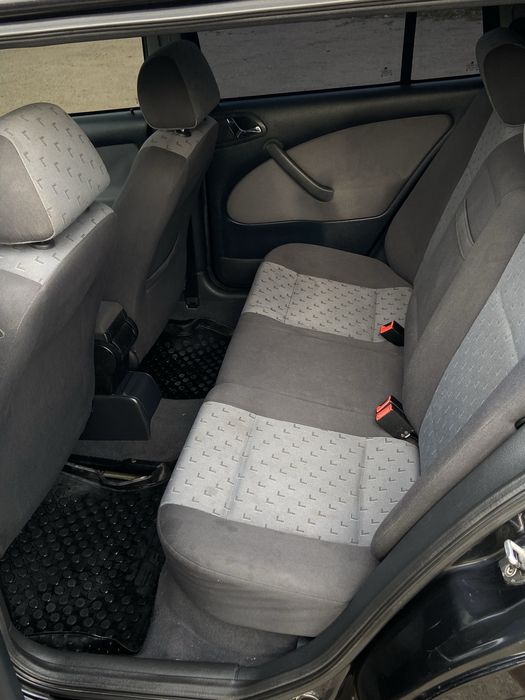 Продам Шкоду тур 1.6