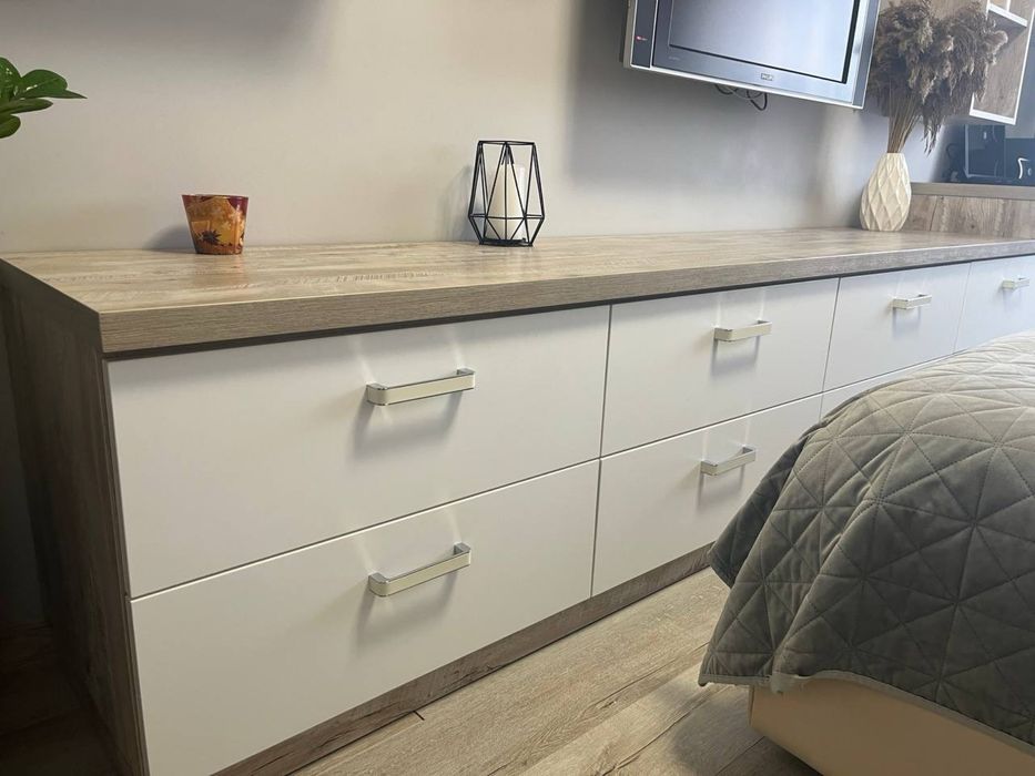 Меблі у вітальню та спальню