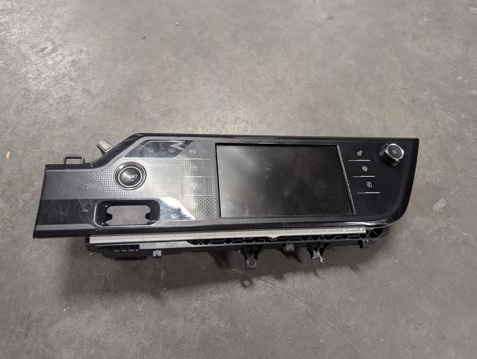 Citroen C4 Picasso II – panel sterowania klimatyzacją + ekran nawigacj