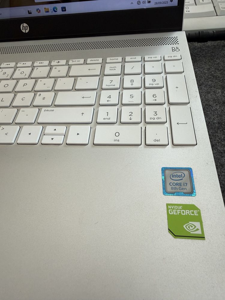 Portátil HP 15,6” – Intel i7, 12GB RAM, SSD, NVIDIA – Excelente estado