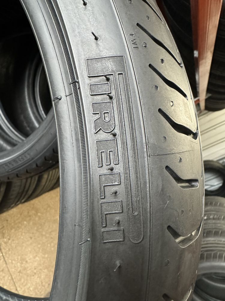 225/35 r19 Pirelli