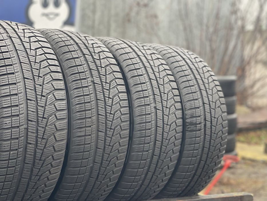 Шини Зимові 4шт 245/45 R17 Hankook Winter Icept Evo2