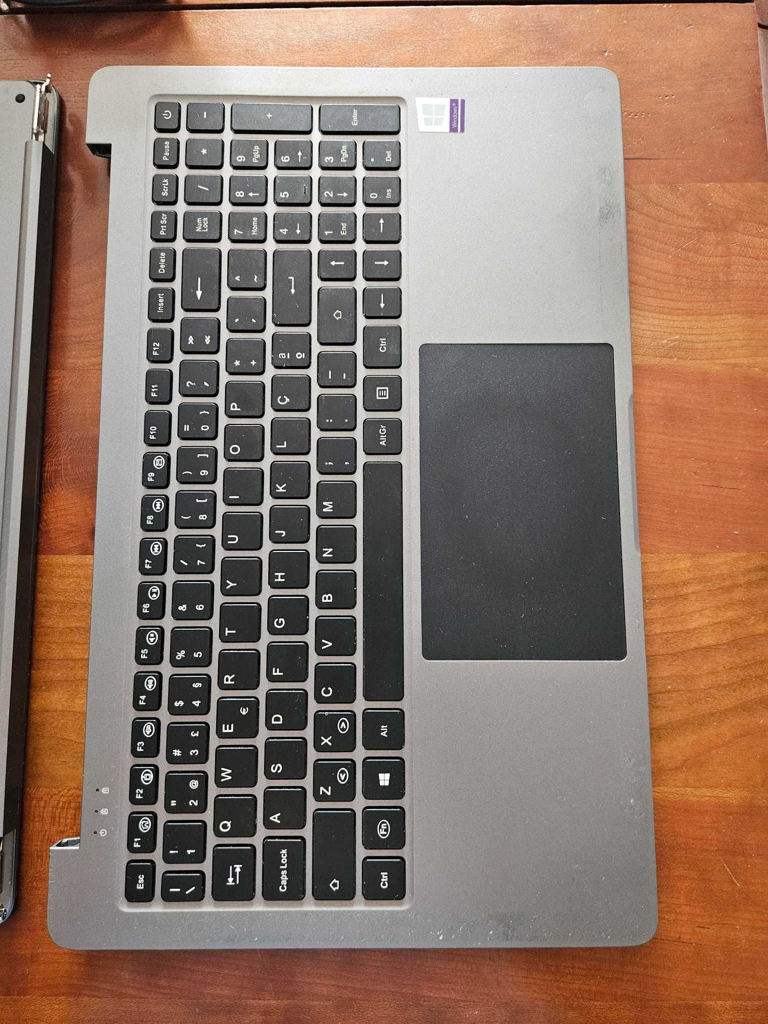 Portátil insys Celeron