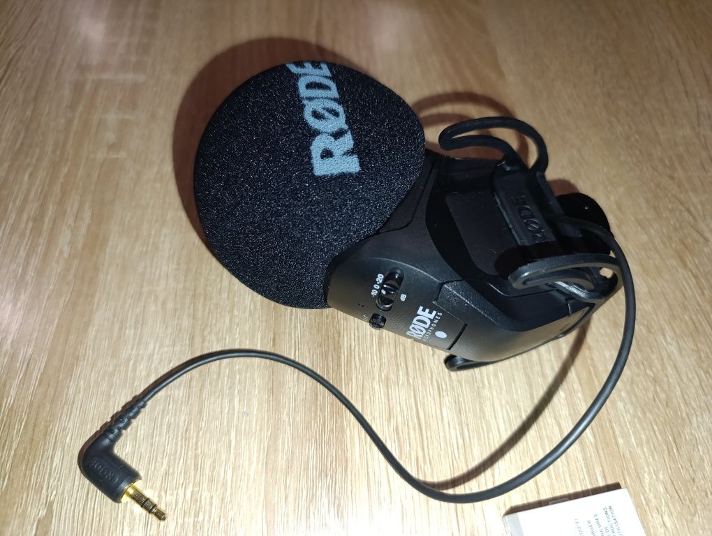 Canon EOS 700D  e microfone roge