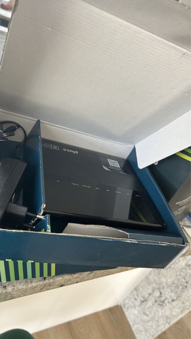 Router wi-fi Idu 300 + Modem zewnętrzny Odu - 300 LTE+