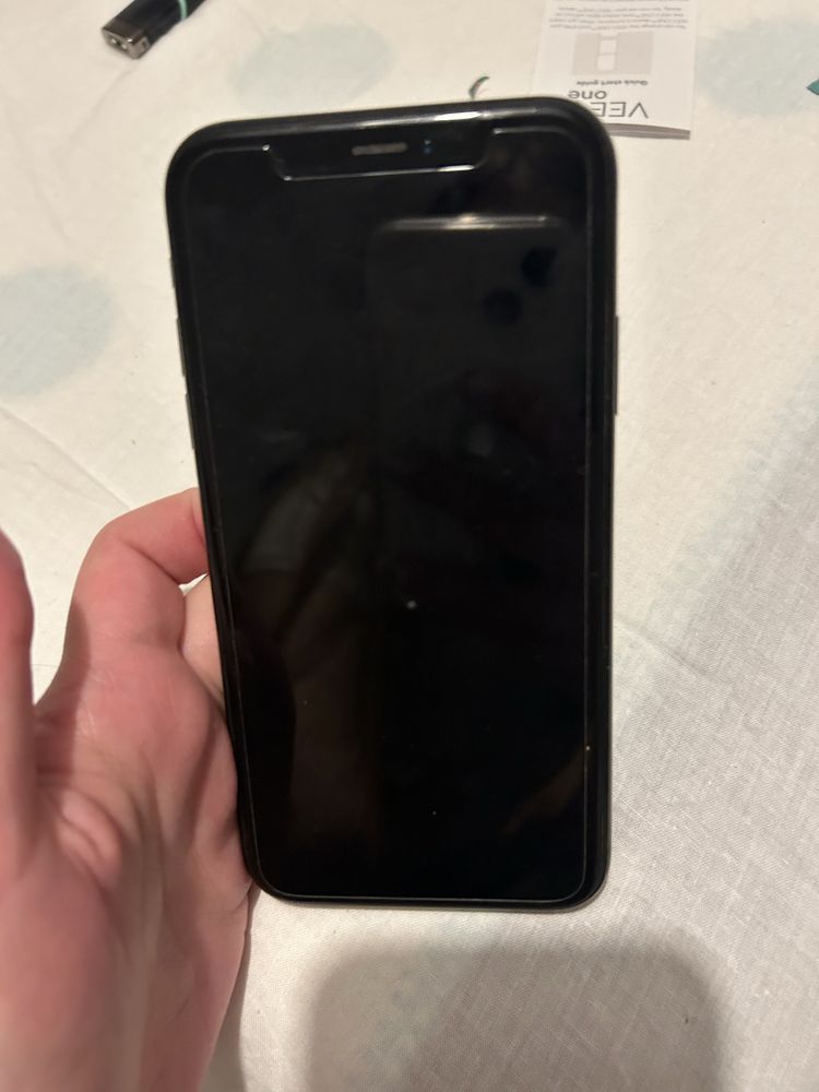 iPhone XR czarny