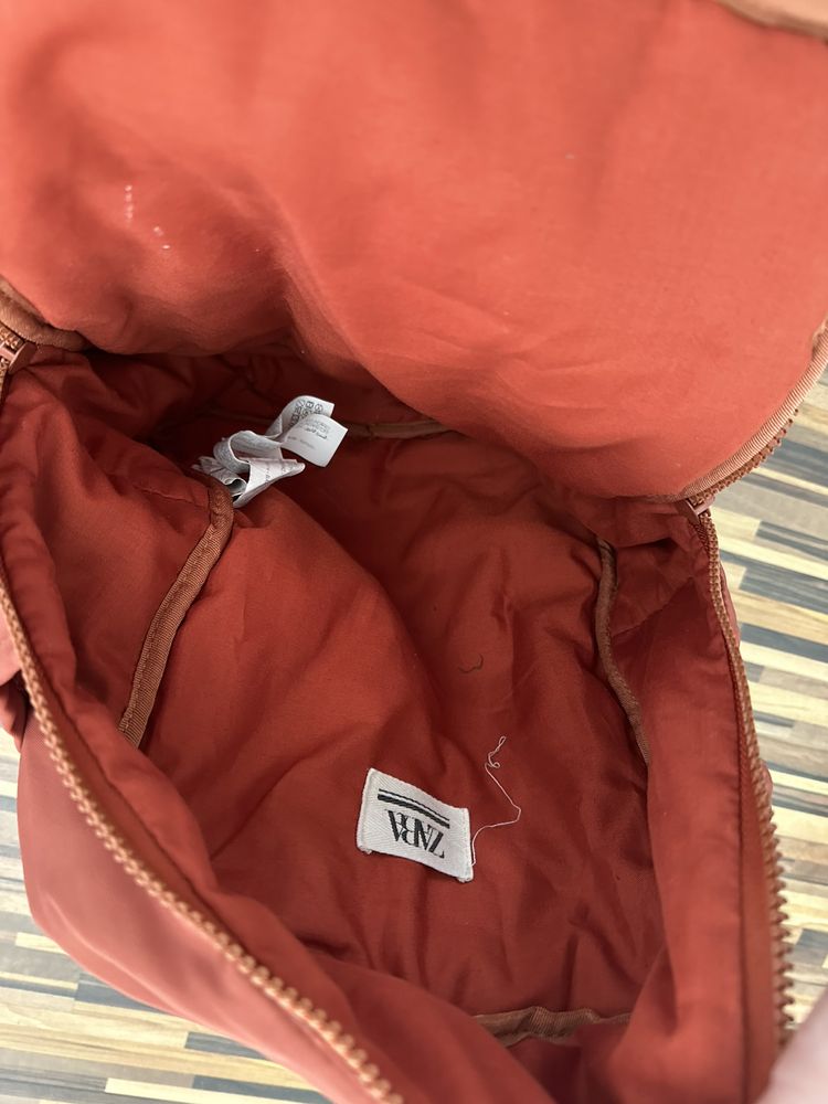 Plecak torba Zara kolor ceglany przeszywany materiałowy podróżny styl