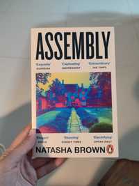 Assembly - A Natalie Portman Book Club Pick de Natasha Brown