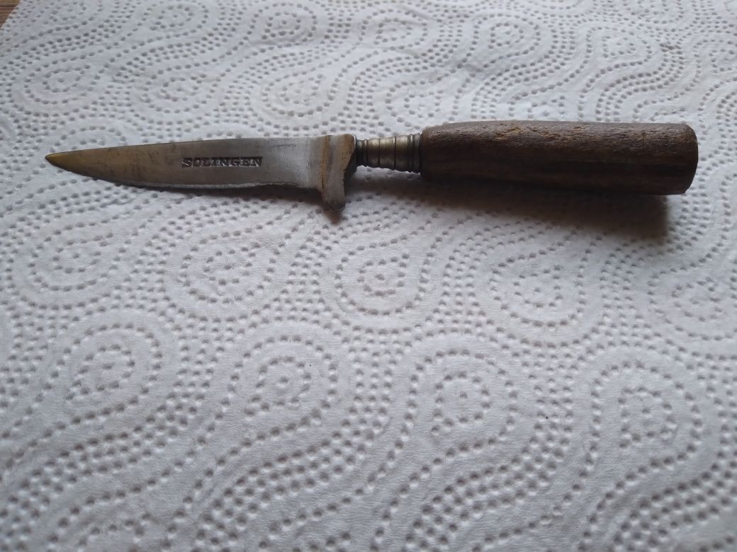 Antyczna finka Solingen , nóż myśliwski z pochewką