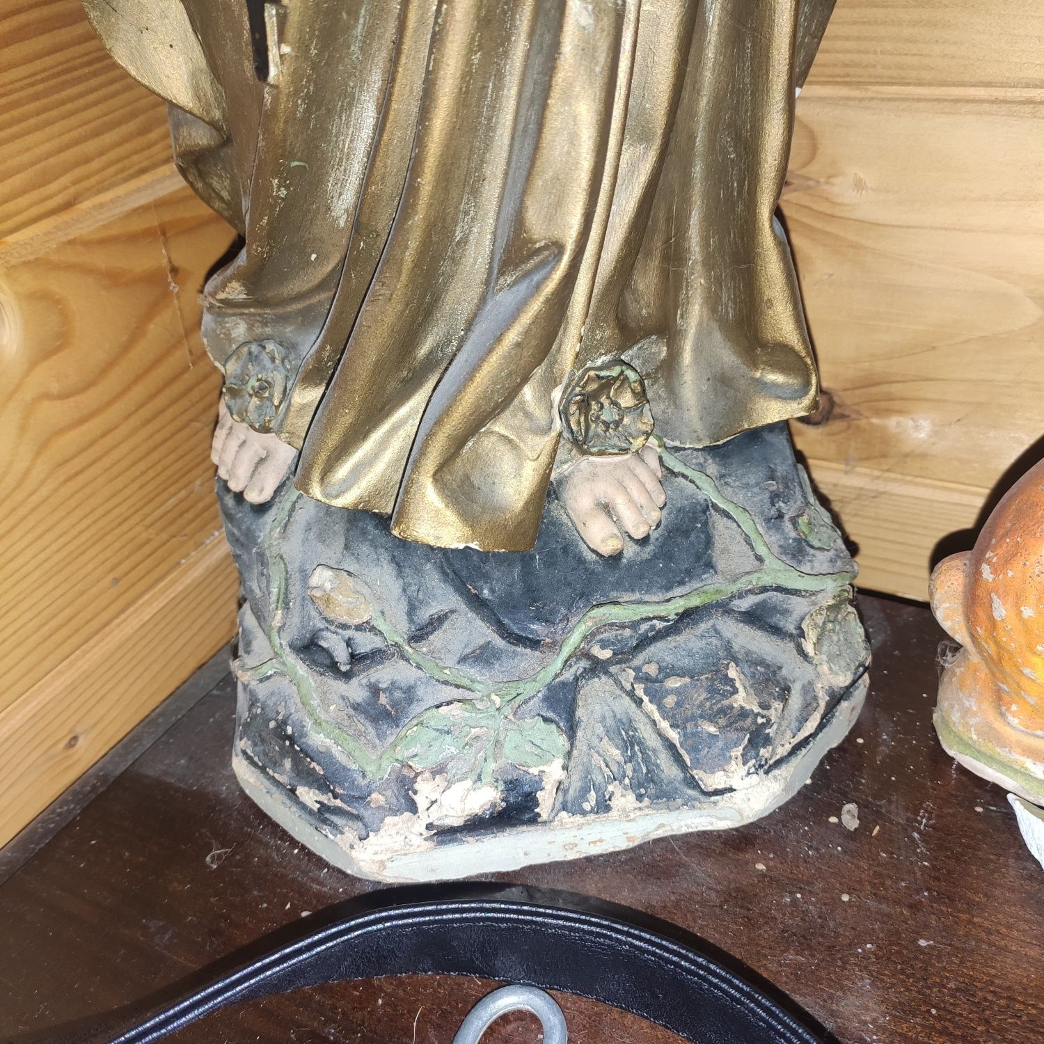 Stara figura Matki Boskiej
