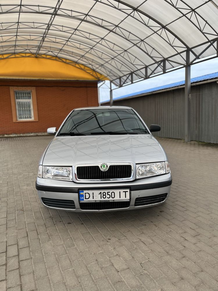 Skoda Octavia Tour 2007 1.6 MPI Родная Краска!