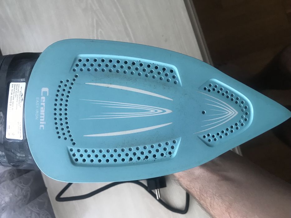 Утюг Monte в робочому стані