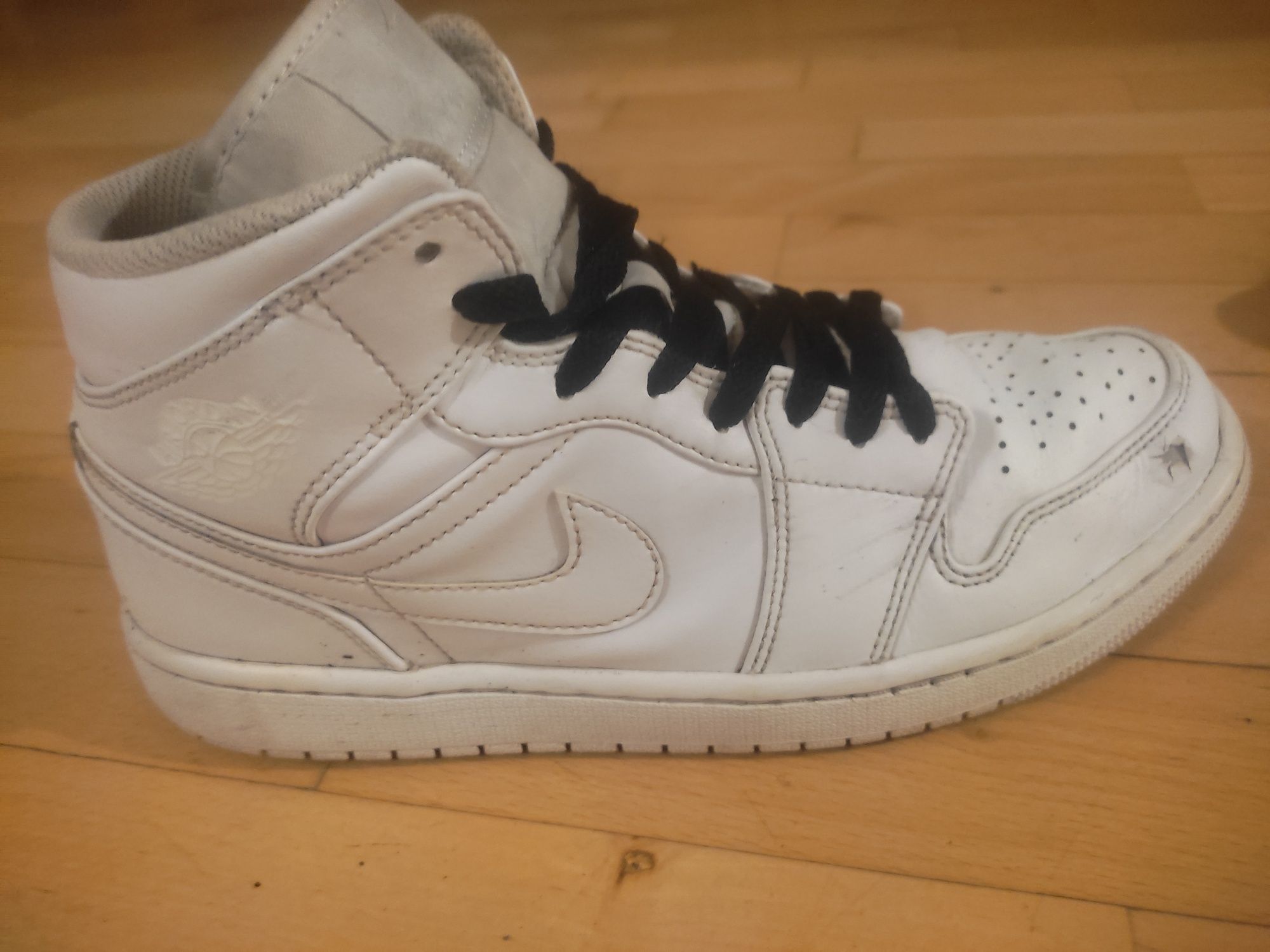 Nike Jordan 1 Białe Mid