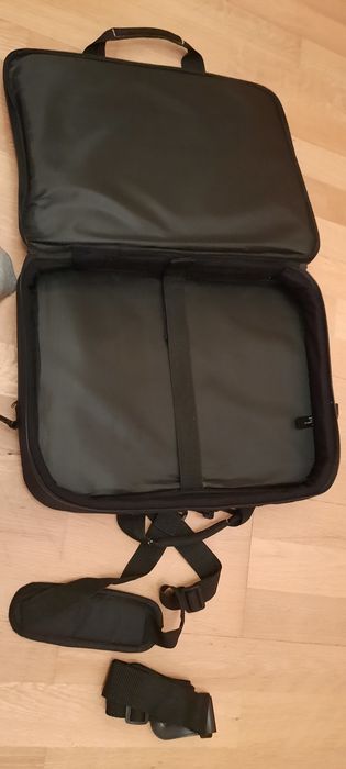 Vendo mochila mala para portátil nova