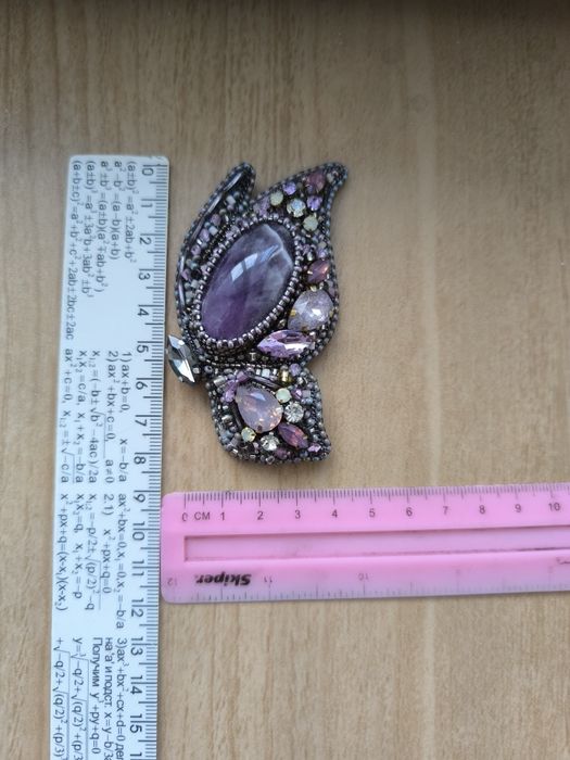 Продам фіолетову сукню та брошку з аметистом