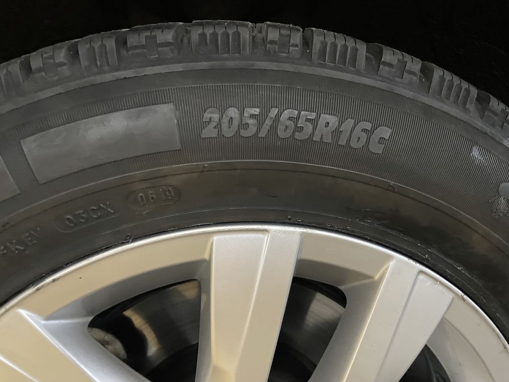 Kola VW Transporter,Crafter 205/65R16C jak nowe