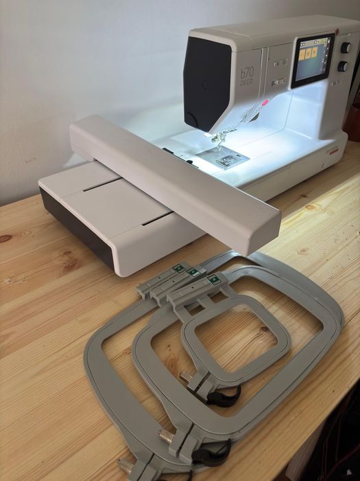 Máquina de bordar Bernette 70 Deco — Como nova + extras
