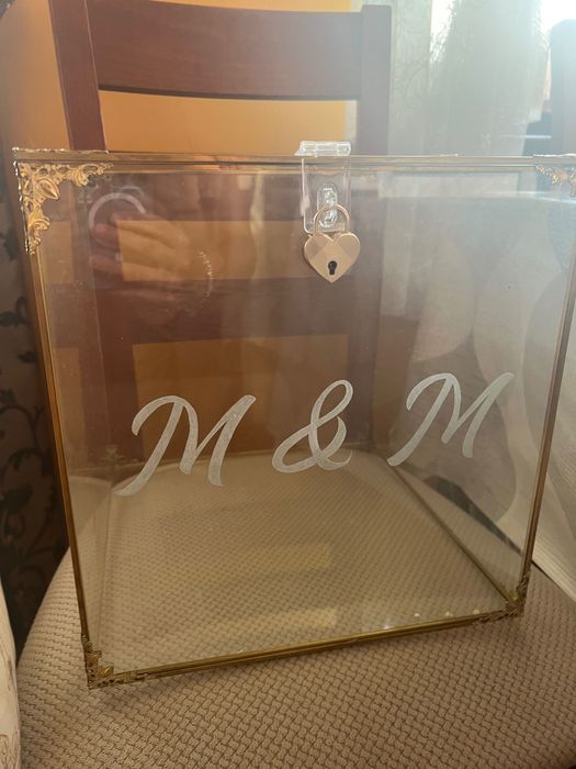 Szklana skrzynka na koperty ślubne z zamkiem M+M