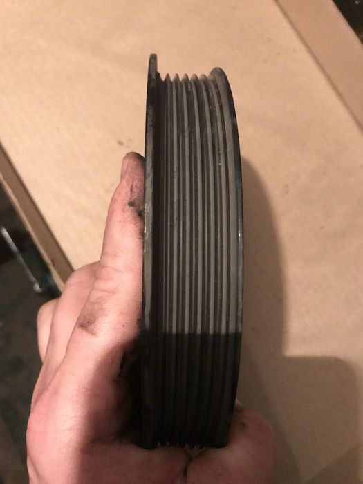 Шкив коленвала демпферный дизельный OPEL Insignia 55563401