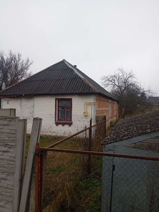 Продам будинок в смт. Іванків