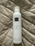 Rituals sakura biala pianka do mycia