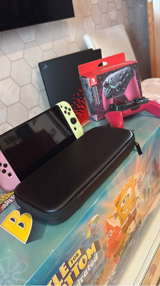Nintendo switch oled c/garantia + jogo + acessorios