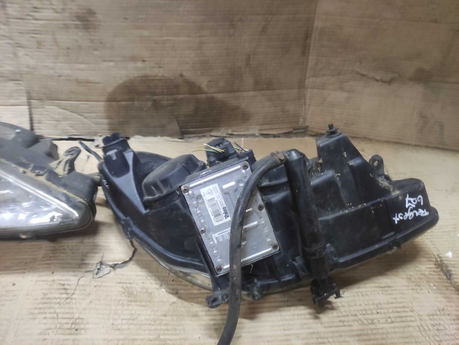 Фара Peugeot 607 фари Пежо 607 переднє світло Пежо