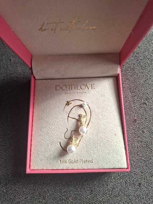 Brincos 18K com pérolas DOTILOVE – perfeitos para presente