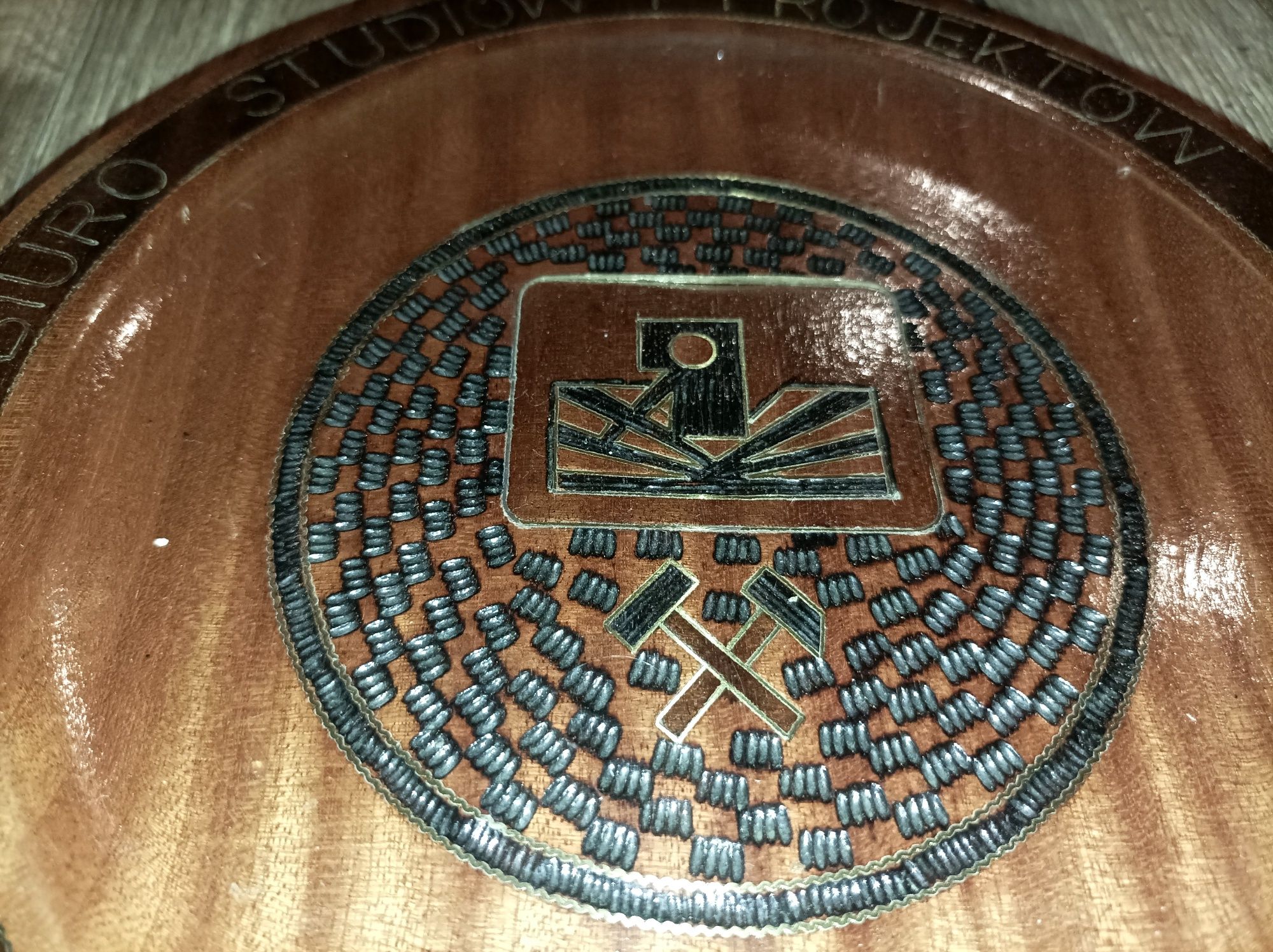 Talerz drewniany ozdobny pamiątka z PRL górniczy