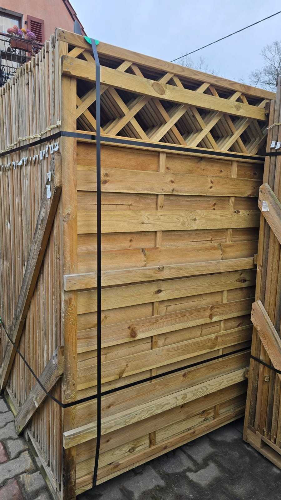 PŁOT LAMELOWY 180x180x3cm ażur, z kratką u góry