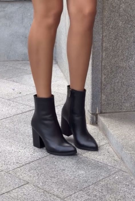 Ботільйони ботинки  жіночі зимові ( хутро) натуральна шкіра