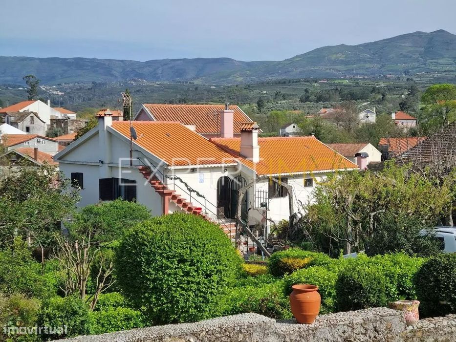 Interessante quinta com piscina perto de Gouveia