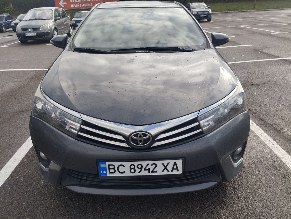 Продам офіційний Тойота Королла 2013 рік, 1.6