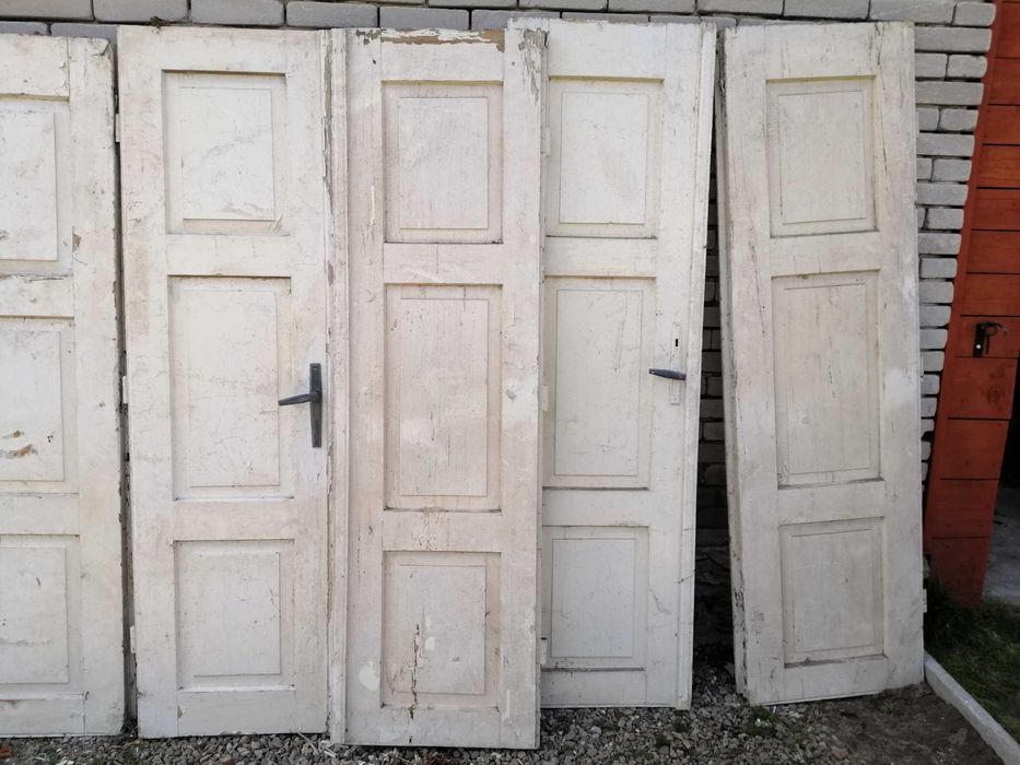 Drzwi drewniane używane