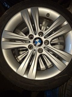 Koła 225/45 R17, opony zimowe Nexen, do BMW F30