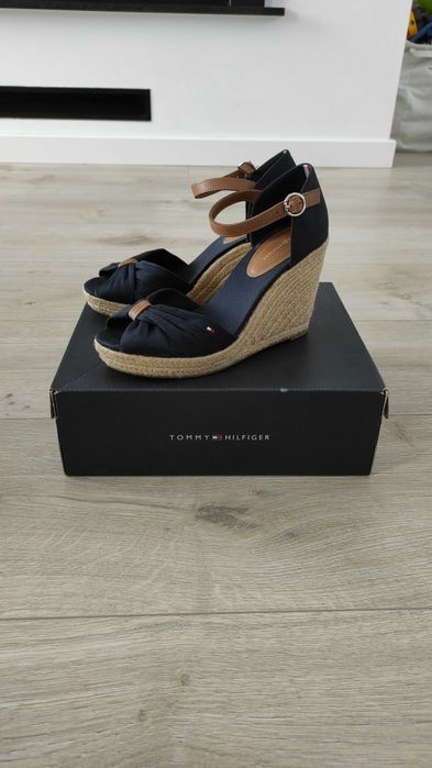 Buty na koturnie Tommy Hilfiger r. 40