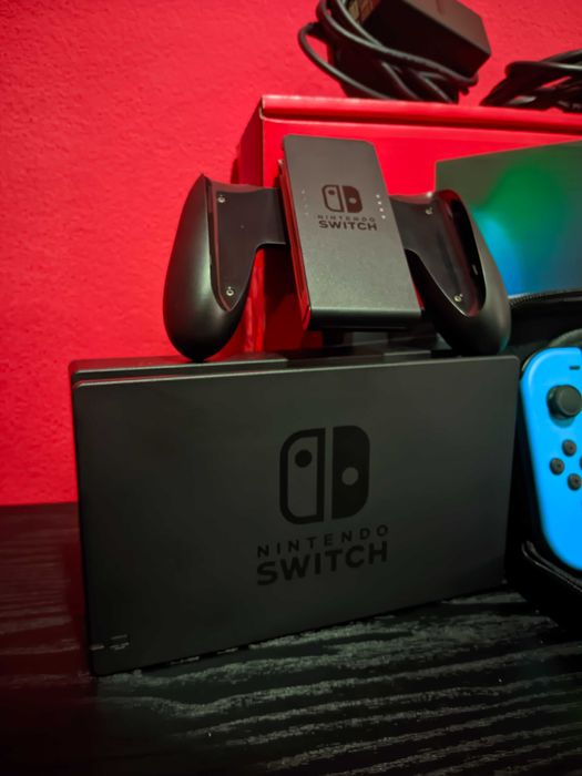 Nintendo Switch V2 + FC 26