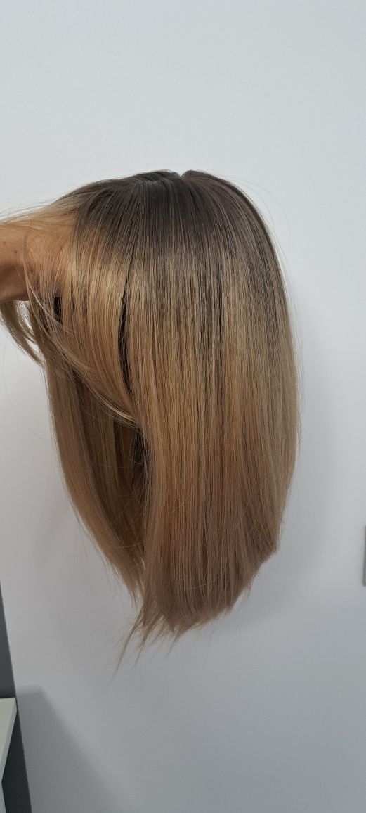 Peruka bob blond ciemny