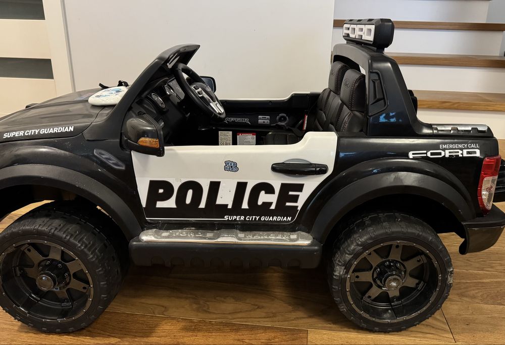POLICJA duży pojazd na akumulator FORD RANGER