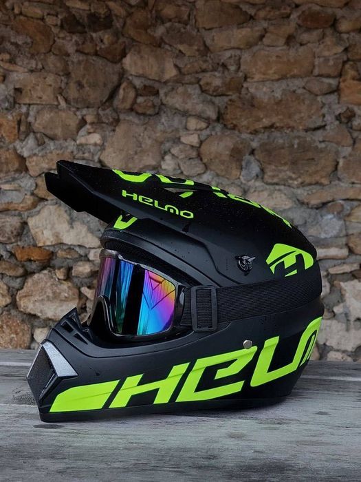 Мотошолом, шлем для мотоцикла, мотоекіп, шолом