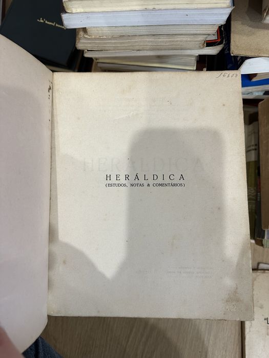 Livro raro Armando Mattos - Heráldica (Escudos, Notas e Comentários)