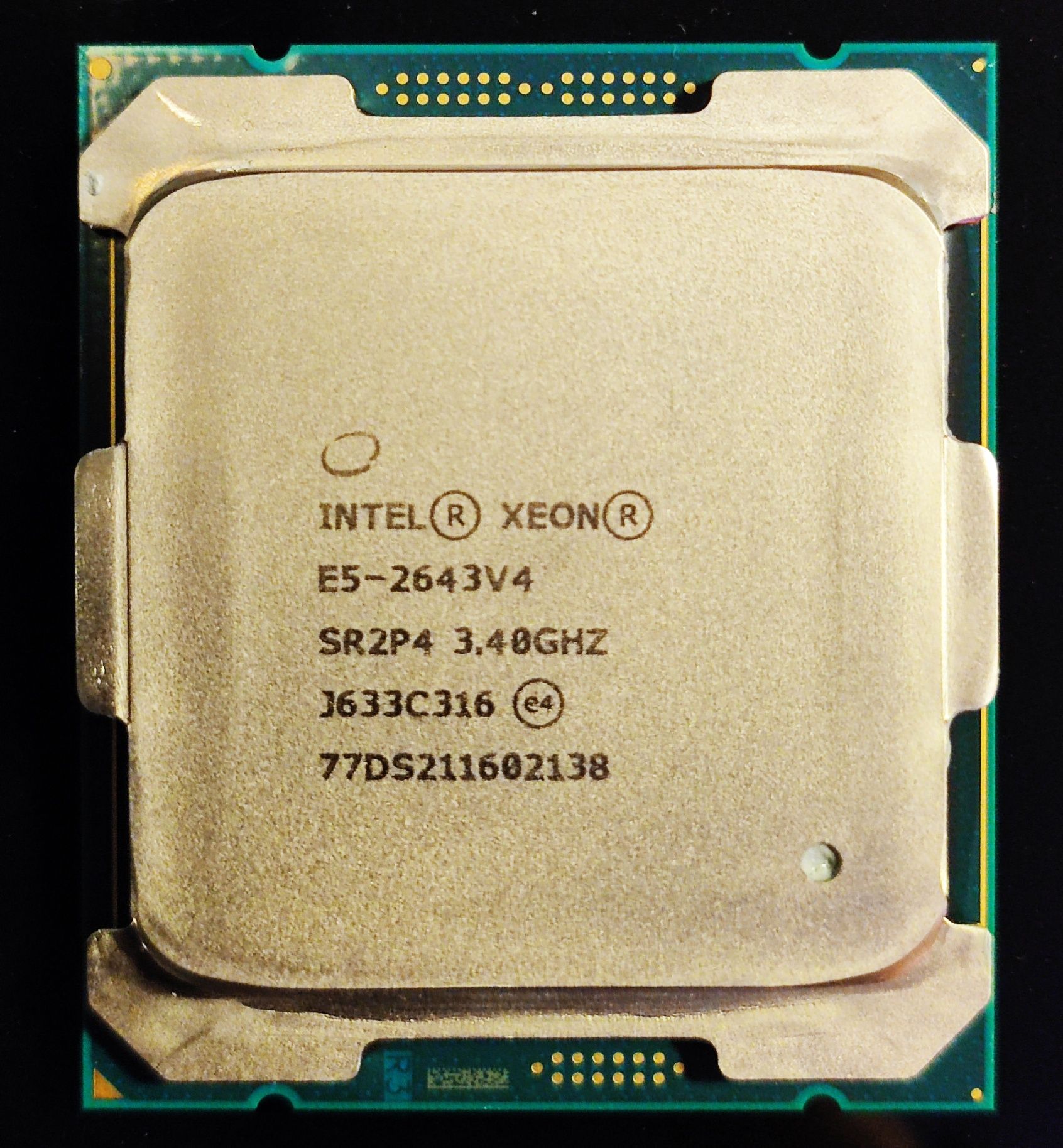 Procesor Intel® Xeon® E5-2643 v4 3,4GHz/3,7GHz
20M Cache, 3.40 GHz