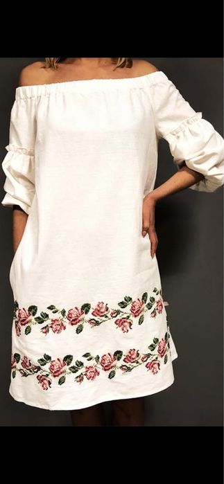 Вишита лляна сукня, вишиванка від Andre Tan