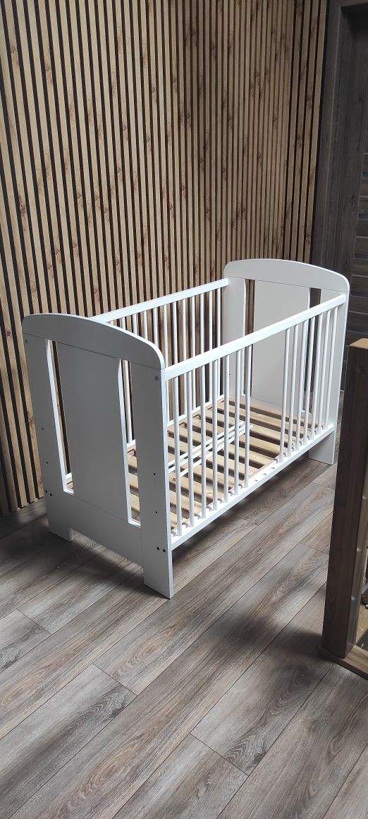 Łóżeczko dziecięce 120x60 Klupś Safari Żyrafka białe