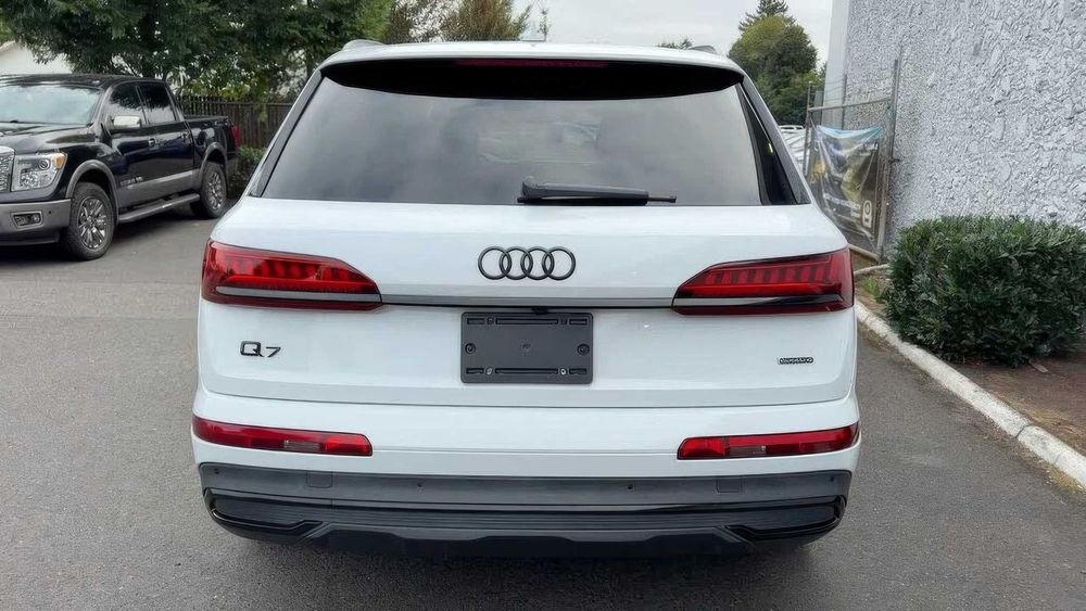 Audi Q7 quattro Premium Plus      2022