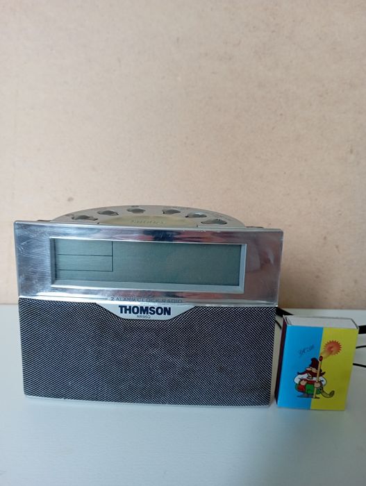 Thomson. Радио,часы.